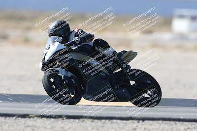 media/Oct-05-2025-CVMA (Sun) [[beeef4f201]]/Race 2-Supersport Middleweight/